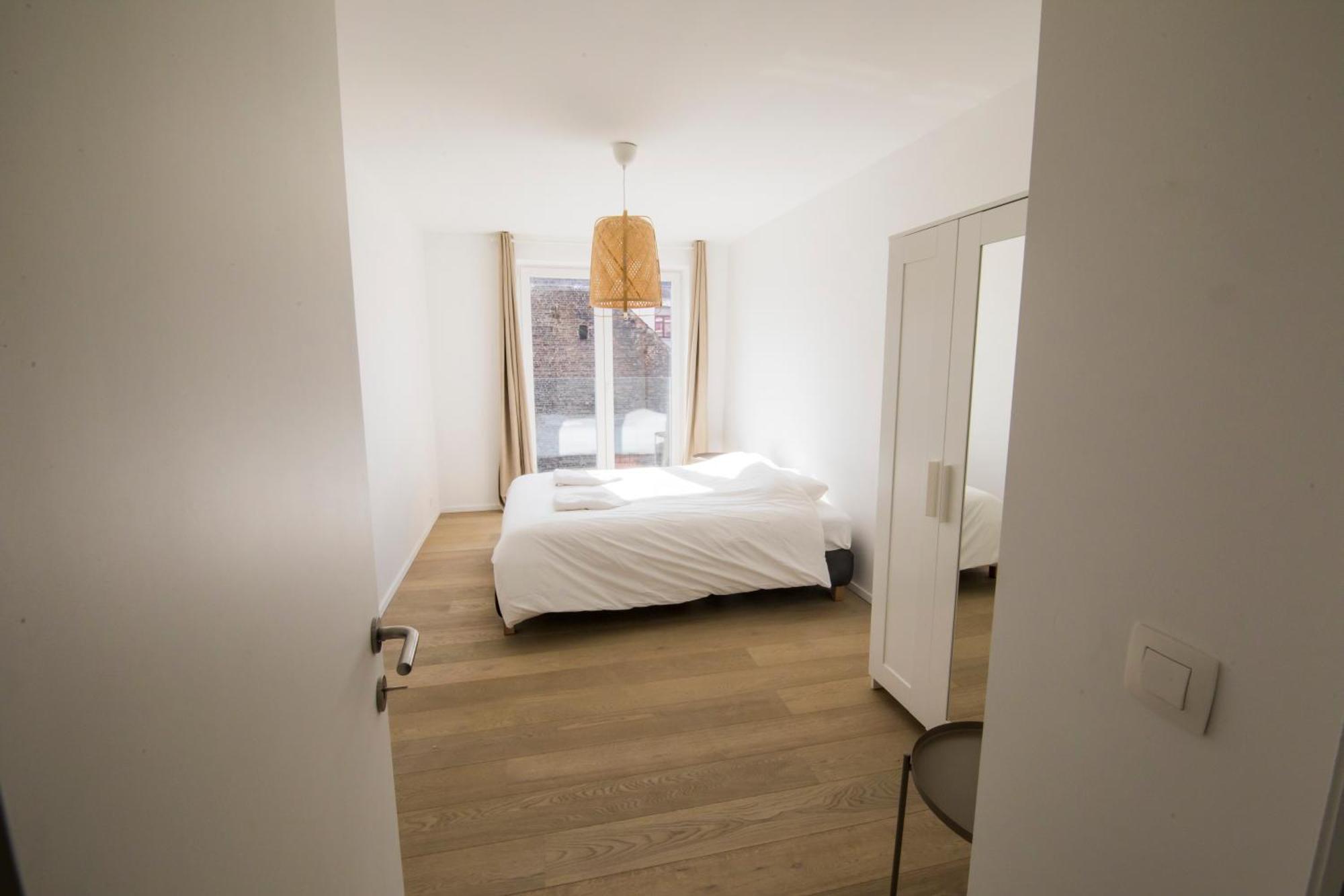 Travelease - Midi Bed and Breakfast Anderlecht Exteriör bild