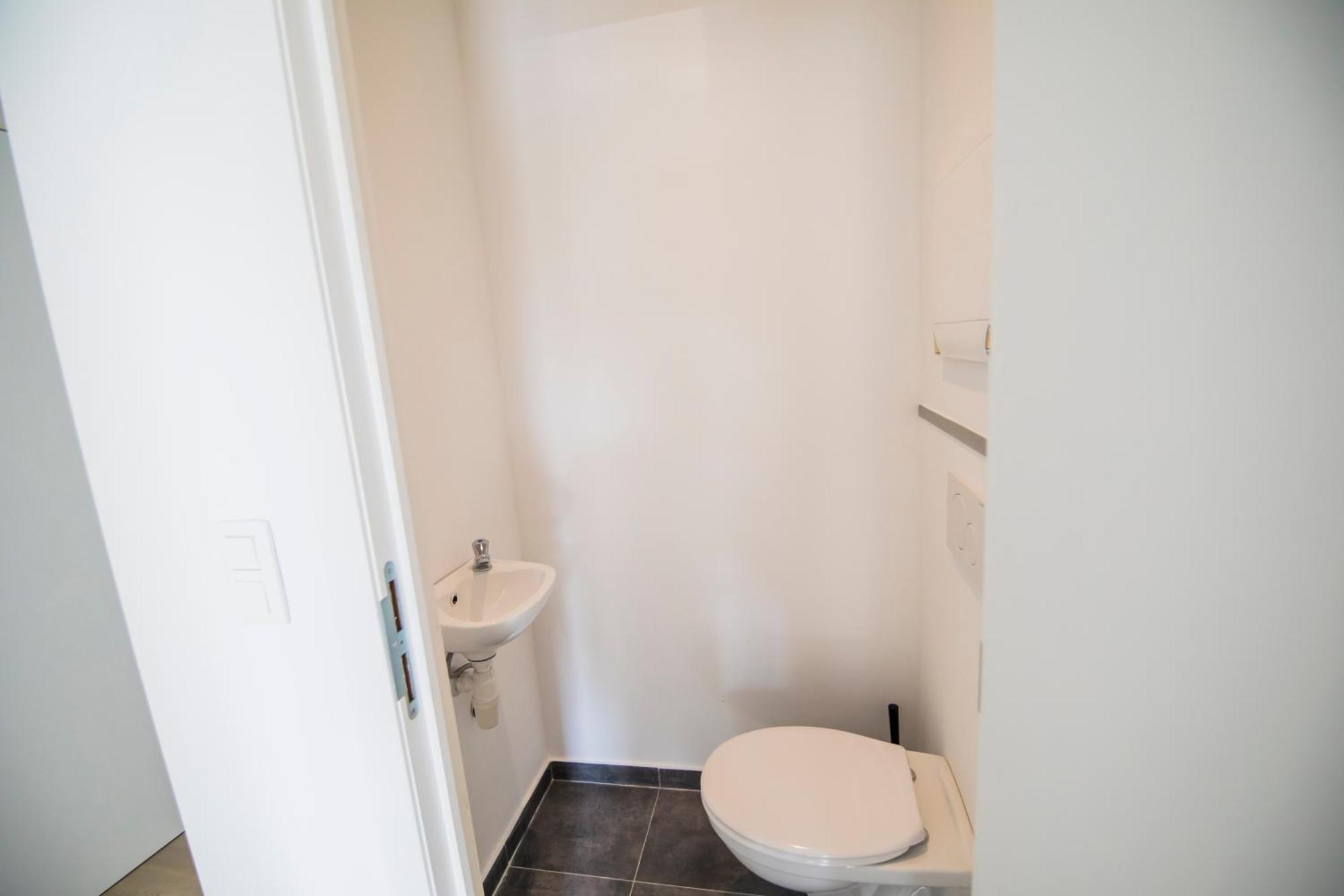 Travelease - Midi Bed and Breakfast Anderlecht Exteriör bild