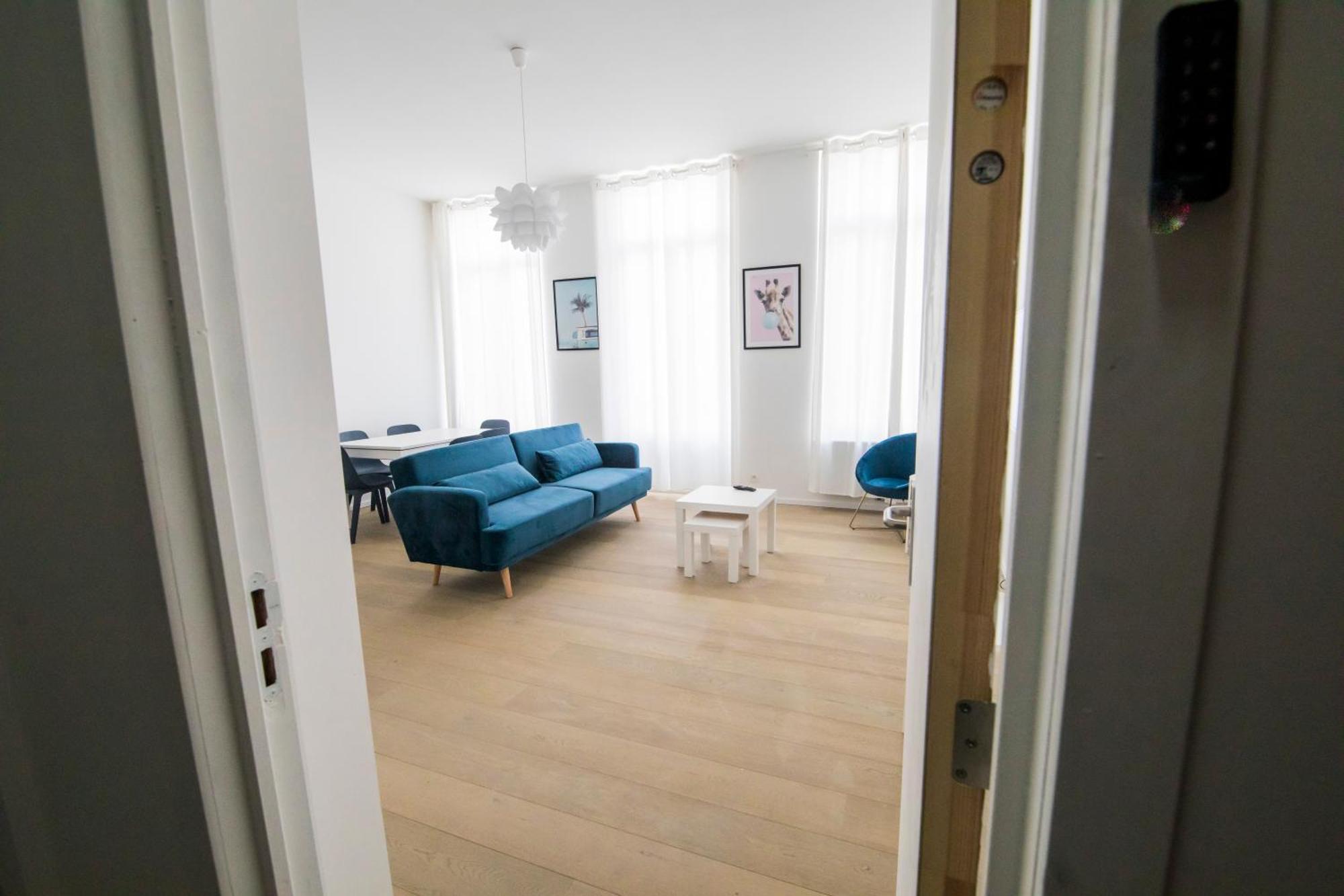 Travelease - Midi Bed and Breakfast Anderlecht Exteriör bild