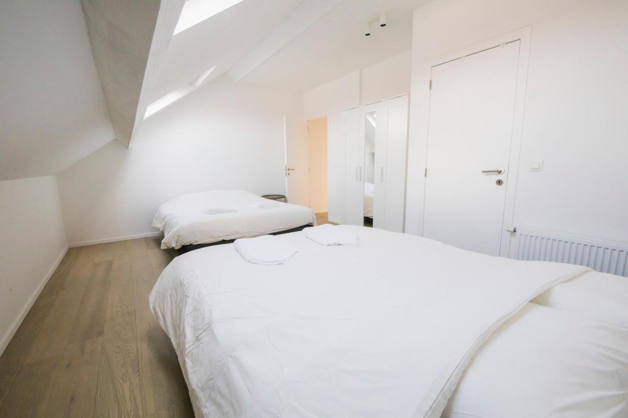 Travelease - Midi Bed and Breakfast Anderlecht Exteriör bild