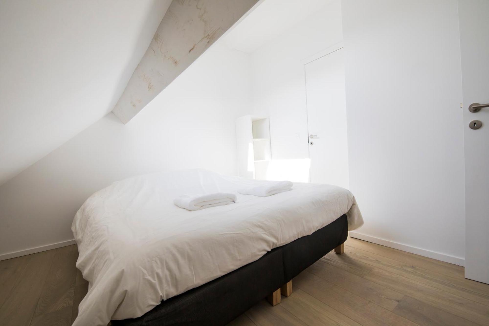Travelease - Midi Bed and Breakfast Anderlecht Exteriör bild
